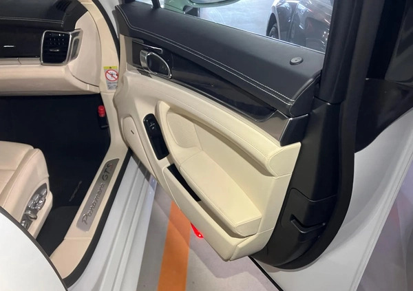 Porsche Panamera cena 230000 przebieg: 50438, rok produkcji 2014 z Koziegłowy małe 191